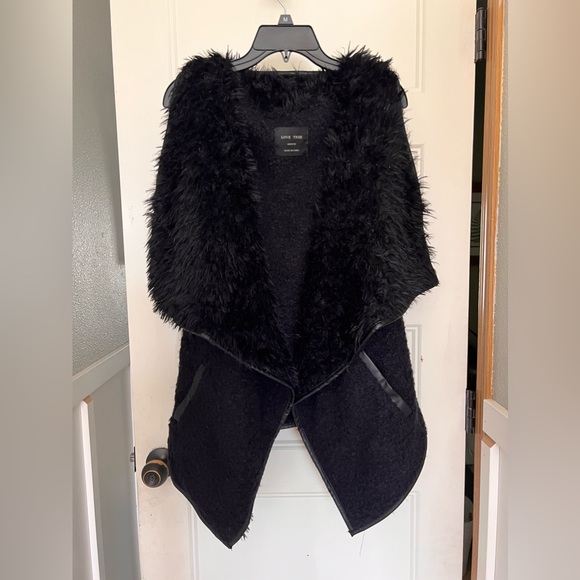 Love Tree Furry Vest - Picture 1 of 5